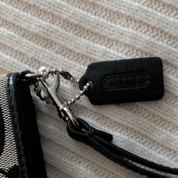 Coach Black and Gray Vintage Phone Wristlet New Condition - Picture 9 of 9